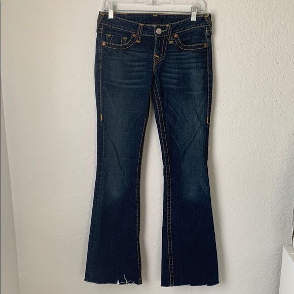 True Religion Women's Blue Flare Leg Cut Off at Bottom Jeans Size 28 - Picture 1 of 13